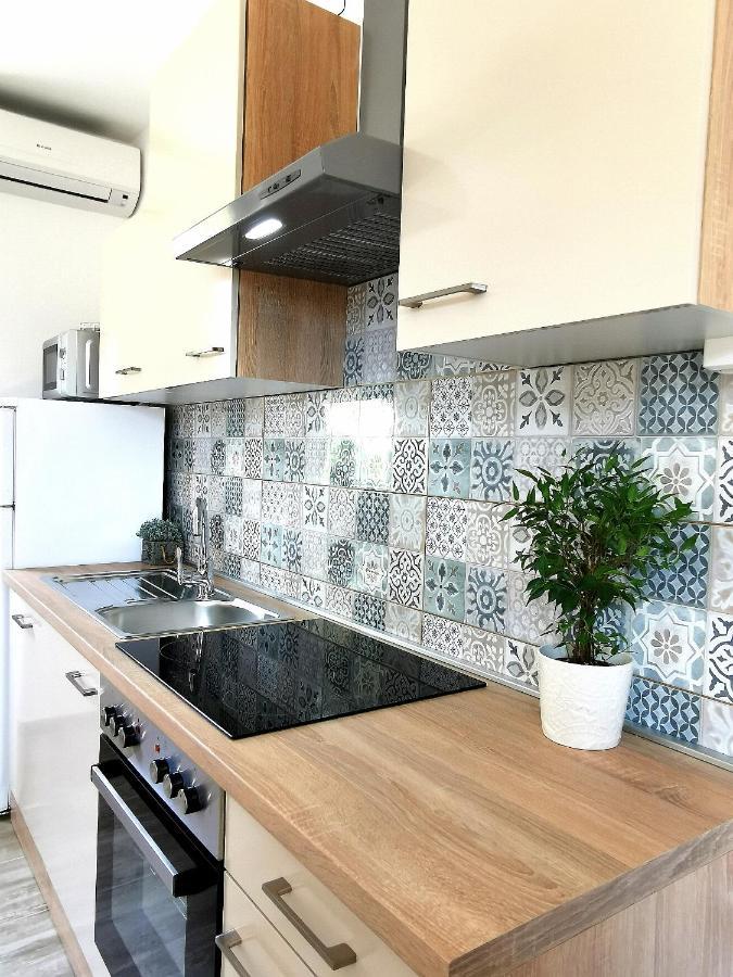Apartments Lucia Đảo Pag Ngoại thất bức ảnh