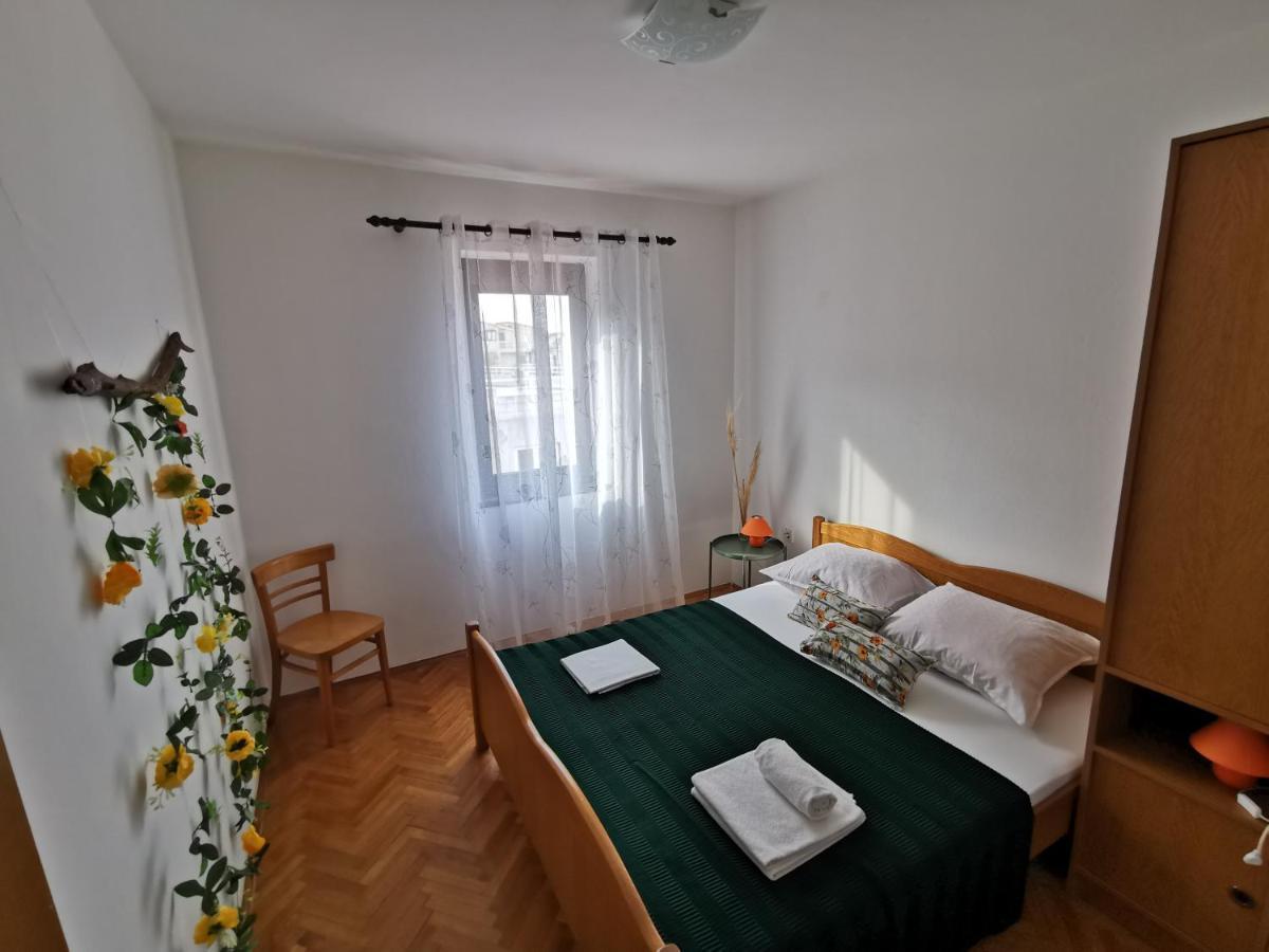 Apartments Lucia Đảo Pag Ngoại thất bức ảnh