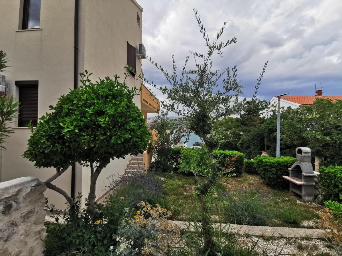 Apartments Lucia Đảo Pag Ngoại thất bức ảnh